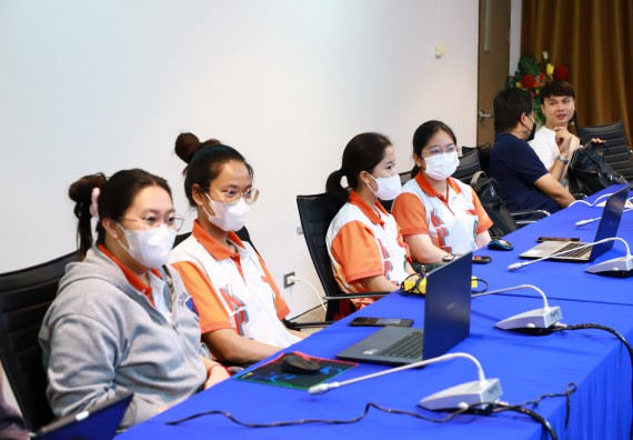 ภาพกิจกรรม   คณะวิทยาศาสตร์และเทคโนโลยี จัดอบรมเชิงปฏิบัติการ เรื่อง เทคนิคการออกแบบป้ายประชาสัมพันธ์ ให้กับอาจารย์และบุคลากรคณะวิทยาศาสตร์และเทคโนโลยี