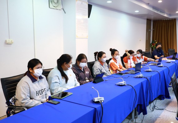 ภาพกิจกรรม   คณะวิทยาศาสตร์และเทคโนโลยี จัดอบรมเชิงปฏิบัติการ เรื่อง เทคนิคการออกแบบป้ายประชาสัมพันธ์ ให้กับอาจารย์และบุคลากรคณะวิทยาศาสตร์และเทคโนโลยี