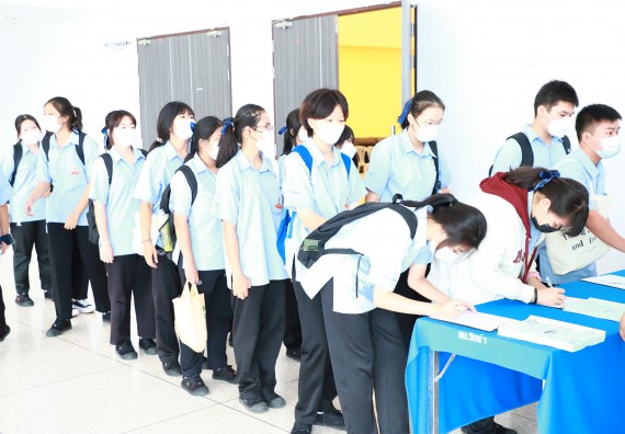 ภาพกิจกรรม  คณะวิทยาศาสตร์และเทคโนโลยี จัดกิจกรรมสร้างเสริมทักษะกระบวนการทางวิทยาศาสตร์สู่มาตรฐานสากล ให้กับนักเรียนระดับชั้นมัธยมศึกษาปีที่ 5 โรงเรียนตากพิทยาคม