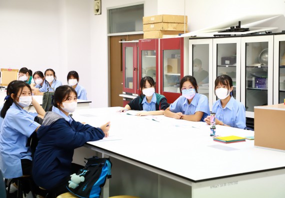 ภาพกิจกรรม  คณะวิทยาศาสตร์และเทคโนโลยี จัดกิจกรรมสร้างเสริมทักษะกระบวนการทางวิทยาศาสตร์สู่มาตรฐานสากล ให้กับนักเรียนระดับชั้นมัธยมศึกษาปีที่ 5 โรงเรียนตากพิทยาคม