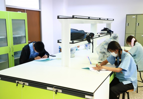 ภาพกิจกรรม  คณะวิทยาศาสตร์และเทคโนโลยี จัดกิจกรรมสร้างเสริมทักษะกระบวนการทางวิทยาศาสตร์สู่มาตรฐานสากล ให้กับนักเรียนระดับชั้นมัธยมศึกษาปีที่ 5 โรงเรียนตากพิทยาคม