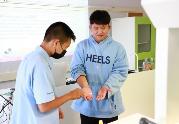 ภาพกิจกรรม  คณะวิทยาศาสตร์และเทคโนโลยี จัดกิจกรรมสร้างเสริมทักษะกระบวนการทางวิทยาศาสตร์สู่มาตรฐานสากล ให้กับนักเรียนระดับชั้นมัธยมศึกษาปีที่ 5 โรงเรียนตากพิทยาคม