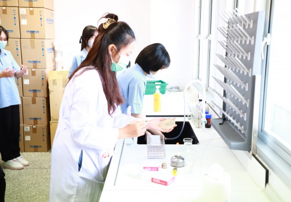 ภาพกิจกรรม  คณะวิทยาศาสตร์และเทคโนโลยี จัดกิจกรรมสร้างเสริมทักษะกระบวนการทางวิทยาศาสตร์สู่มาตรฐานสากล ให้กับนักเรียนระดับชั้นมัธยมศึกษาปีที่ 5 โรงเรียนตากพิทยาคม