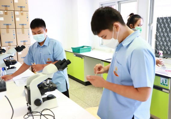 ภาพกิจกรรม  คณะวิทยาศาสตร์และเทคโนโลยี จัดกิจกรรมสร้างเสริมทักษะกระบวนการทางวิทยาศาสตร์สู่มาตรฐานสากล ให้กับนักเรียนระดับชั้นมัธยมศึกษาปีที่ 5 โรงเรียนตากพิทยาคม