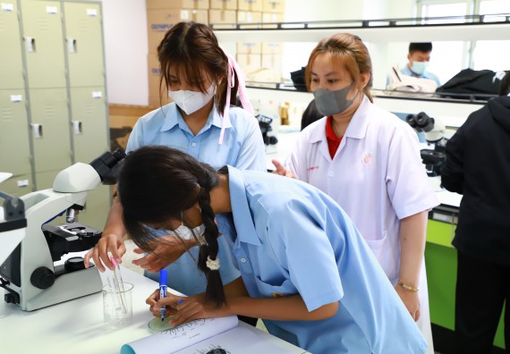 ภาพกิจกรรม  คณะวิทยาศาสตร์และเทคโนโลยี จัดกิจกรรมสร้างเสริมทักษะกระบวนการทางวิทยาศาสตร์สู่มาตรฐานสากล ให้กับนักเรียนระดับชั้นมัธยมศึกษาปีที่ 5 โรงเรียนตากพิทยาคม