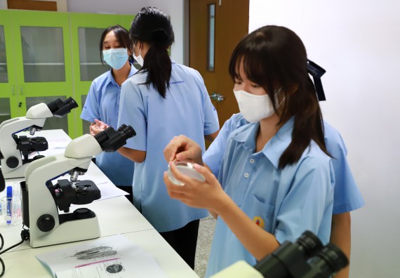 ภาพกิจกรรม  คณะวิทยาศาสตร์และเทคโนโลยี จัดกิจกรรมสร้างเสริมทักษะกระบวนการทางวิทยาศาสตร์สู่มาตรฐานสากล ให้กับนักเรียนระดับชั้นมัธยมศึกษาปีที่ 5 โรงเรียนตากพิทยาคม