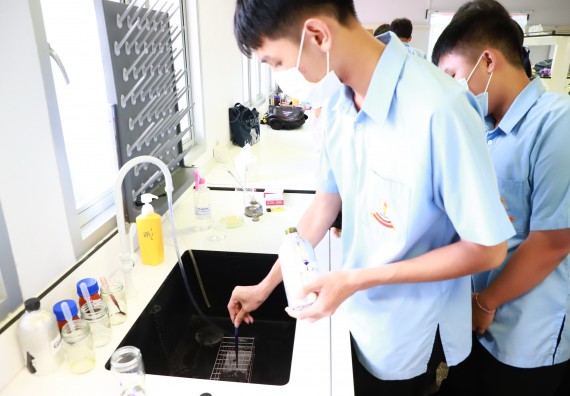 ภาพกิจกรรม  คณะวิทยาศาสตร์และเทคโนโลยี จัดกิจกรรมสร้างเสริมทักษะกระบวนการทางวิทยาศาสตร์สู่มาตรฐานสากล ให้กับนักเรียนระดับชั้นมัธยมศึกษาปีที่ 5 โรงเรียนตากพิทยาคม