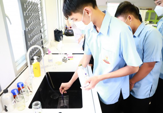 ภาพกิจกรรม  คณะวิทยาศาสตร์และเทคโนโลยี จัดกิจกรรมสร้างเสริมทักษะกระบวนการทางวิทยาศาสตร์สู่มาตรฐานสากล ให้กับนักเรียนระดับชั้นมัธยมศึกษาปีที่ 5 โรงเรียนตากพิทยาคม