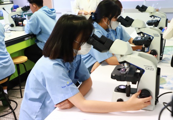 ภาพกิจกรรม  คณะวิทยาศาสตร์และเทคโนโลยี จัดกิจกรรมสร้างเสริมทักษะกระบวนการทางวิทยาศาสตร์สู่มาตรฐานสากล ให้กับนักเรียนระดับชั้นมัธยมศึกษาปีที่ 5 โรงเรียนตากพิทยาคม