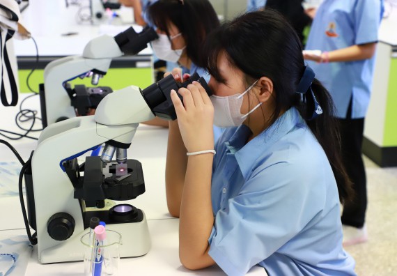 ภาพกิจกรรม  คณะวิทยาศาสตร์และเทคโนโลยี จัดกิจกรรมสร้างเสริมทักษะกระบวนการทางวิทยาศาสตร์สู่มาตรฐานสากล ให้กับนักเรียนระดับชั้นมัธยมศึกษาปีที่ 5 โรงเรียนตากพิทยาคม