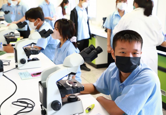 ภาพกิจกรรม  คณะวิทยาศาสตร์และเทคโนโลยี จัดกิจกรรมสร้างเสริมทักษะกระบวนการทางวิทยาศาสตร์สู่มาตรฐานสากล ให้กับนักเรียนระดับชั้นมัธยมศึกษาปีที่ 5 โรงเรียนตากพิทยาคม