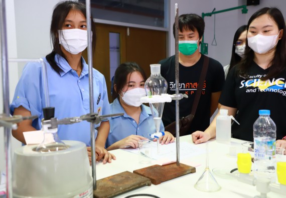 ภาพกิจกรรม  คณะวิทยาศาสตร์และเทคโนโลยี จัดกิจกรรมสร้างเสริมทักษะกระบวนการทางวิทยาศาสตร์สู่มาตรฐานสากล ให้กับนักเรียนระดับชั้นมัธยมศึกษาปีที่ 5 โรงเรียนตากพิทยาคม