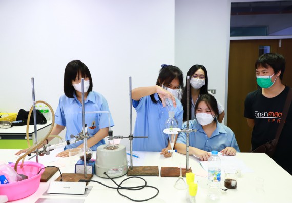 ภาพกิจกรรม  คณะวิทยาศาสตร์และเทคโนโลยี จัดกิจกรรมสร้างเสริมทักษะกระบวนการทางวิทยาศาสตร์สู่มาตรฐานสากล ให้กับนักเรียนระดับชั้นมัธยมศึกษาปีที่ 5 โรงเรียนตากพิทยาคม