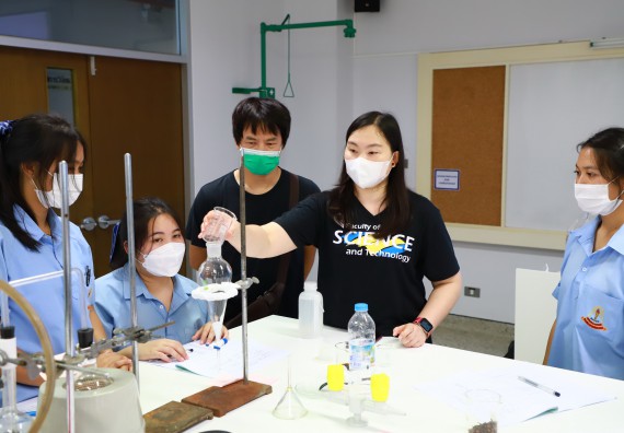 ภาพกิจกรรม  คณะวิทยาศาสตร์และเทคโนโลยี จัดกิจกรรมสร้างเสริมทักษะกระบวนการทางวิทยาศาสตร์สู่มาตรฐานสากล ให้กับนักเรียนระดับชั้นมัธยมศึกษาปีที่ 5 โรงเรียนตากพิทยาคม