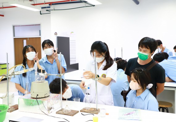 ภาพกิจกรรม  คณะวิทยาศาสตร์และเทคโนโลยี จัดกิจกรรมสร้างเสริมทักษะกระบวนการทางวิทยาศาสตร์สู่มาตรฐานสากล ให้กับนักเรียนระดับชั้นมัธยมศึกษาปีที่ 5 โรงเรียนตากพิทยาคม