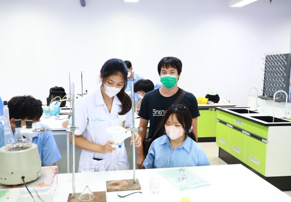 ภาพกิจกรรม  คณะวิทยาศาสตร์และเทคโนโลยี จัดกิจกรรมสร้างเสริมทักษะกระบวนการทางวิทยาศาสตร์สู่มาตรฐานสากล ให้กับนักเรียนระดับชั้นมัธยมศึกษาปีที่ 5 โรงเรียนตากพิทยาคม