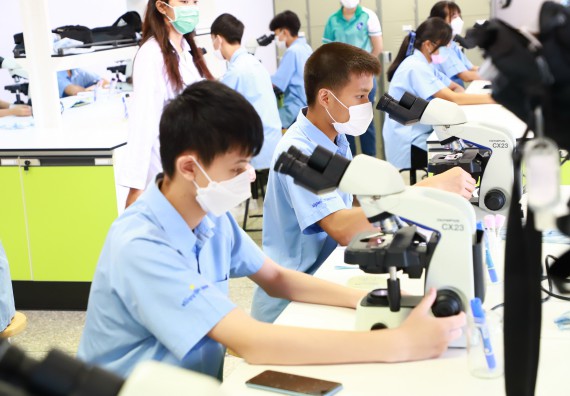 ภาพกิจกรรม  คณะวิทยาศาสตร์และเทคโนโลยี จัดกิจกรรมสร้างเสริมทักษะกระบวนการทางวิทยาศาสตร์สู่มาตรฐานสากล ให้กับนักเรียนระดับชั้นมัธยมศึกษาปีที่ 5 โรงเรียนตากพิทยาคม