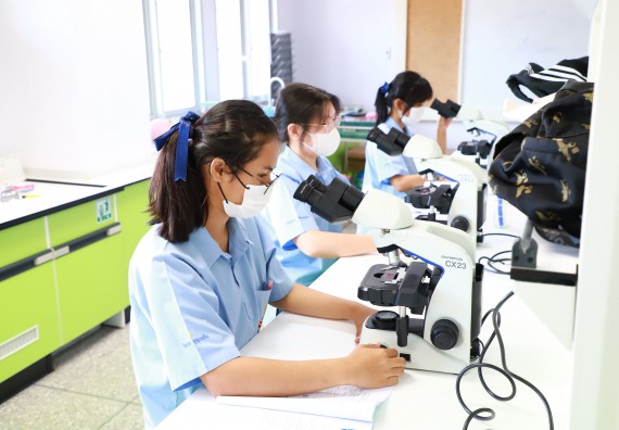 ภาพกิจกรรม  คณะวิทยาศาสตร์และเทคโนโลยี จัดกิจกรรมสร้างเสริมทักษะกระบวนการทางวิทยาศาสตร์สู่มาตรฐานสากล ให้กับนักเรียนระดับชั้นมัธยมศึกษาปีที่ 5 โรงเรียนตากพิทยาคม