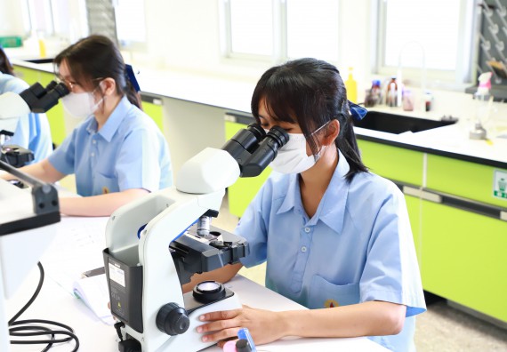 ภาพกิจกรรม  คณะวิทยาศาสตร์และเทคโนโลยี จัดกิจกรรมสร้างเสริมทักษะกระบวนการทางวิทยาศาสตร์สู่มาตรฐานสากล ให้กับนักเรียนระดับชั้นมัธยมศึกษาปีที่ 5 โรงเรียนตากพิทยาคม