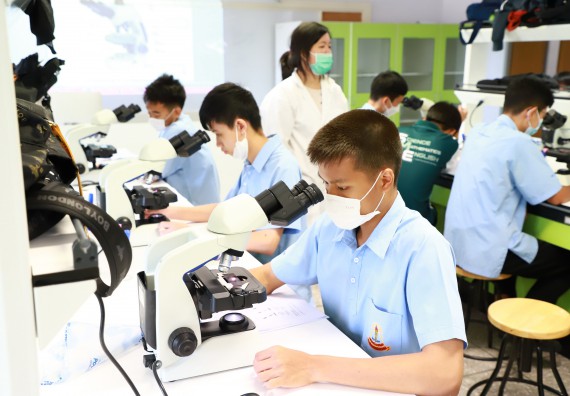 ภาพกิจกรรม  คณะวิทยาศาสตร์และเทคโนโลยี จัดกิจกรรมสร้างเสริมทักษะกระบวนการทางวิทยาศาสตร์สู่มาตรฐานสากล ให้กับนักเรียนระดับชั้นมัธยมศึกษาปีที่ 5 โรงเรียนตากพิทยาคม