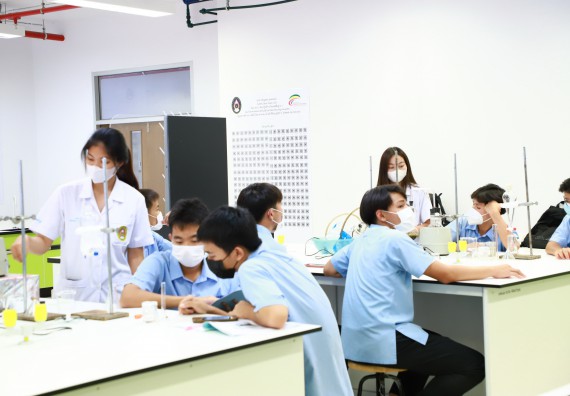 ภาพกิจกรรม  คณะวิทยาศาสตร์และเทคโนโลยี จัดกิจกรรมสร้างเสริมทักษะกระบวนการทางวิทยาศาสตร์สู่มาตรฐานสากล ให้กับนักเรียนระดับชั้นมัธยมศึกษาปีที่ 5 โรงเรียนตากพิทยาคม