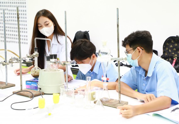 ภาพกิจกรรม  คณะวิทยาศาสตร์และเทคโนโลยี จัดกิจกรรมสร้างเสริมทักษะกระบวนการทางวิทยาศาสตร์สู่มาตรฐานสากล ให้กับนักเรียนระดับชั้นมัธยมศึกษาปีที่ 5 โรงเรียนตากพิทยาคม