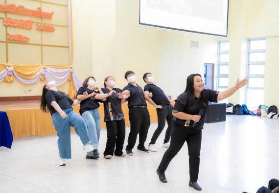 ภาพกิจกรรม  คณะวิทยาศาสตร์และเทคโนโลยี จัดกิจกรรมรักแรกผูกจิตนักศึกษาวิทยาศาสตร์และเทคโนโลยี ปฐมนิเทศนักศึกษาใหม่ คณะวิทยาศาสตร์และเทคโนโลยี ประจำปี 2566