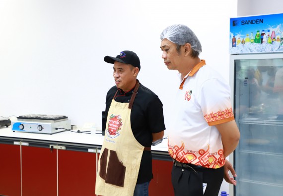 ภาพกิจกรรม  โปรแกรมวิชาวิทยาศาสตร์และเทคโนโลยีการอาหาร จัดกิจกรรมอบรมเชิงปฏิบัติการ เรื่อง การพัฒนาผู้เรียนตามผลการเรียนรู้ที่คาดหวังของหลักสูตรวิทยาศาสตรบัณฑิต สาขาวิชานวัตกรรมและธุรกิจอาหาร