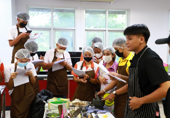 ภาพกิจกรรม  โปรแกรมวิชาวิทยาศาสตร์และเทคโนโลยีการอาหาร จัดกิจกรรมอบรมเชิงปฏิบัติการ เรื่อง การพัฒนาผู้เรียนตามผลการเรียนรู้ที่คาดหวังของหลักสูตรวิทยาศาสตรบัณฑิต สาขาวิชานวัตกรรมและธุรกิจอาหาร