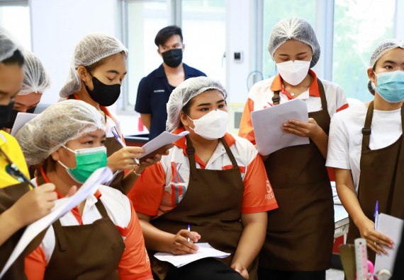 ภาพกิจกรรม  โปรแกรมวิชาวิทยาศาสตร์และเทคโนโลยีการอาหาร จัดกิจกรรมอบรมเชิงปฏิบัติการ เรื่อง การพัฒนาผู้เรียนตามผลการเรียนรู้ที่คาดหวังของหลักสูตรวิทยาศาสตรบัณฑิต สาขาวิชานวัตกรรมและธุรกิจอาหาร