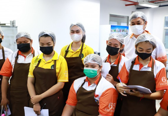 ภาพกิจกรรม  โปรแกรมวิชาวิทยาศาสตร์และเทคโนโลยีการอาหาร จัดกิจกรรมอบรมเชิงปฏิบัติการ เรื่อง การพัฒนาผู้เรียนตามผลการเรียนรู้ที่คาดหวังของหลักสูตรวิทยาศาสตรบัณฑิต สาขาวิชานวัตกรรมและธุรกิจอาหาร