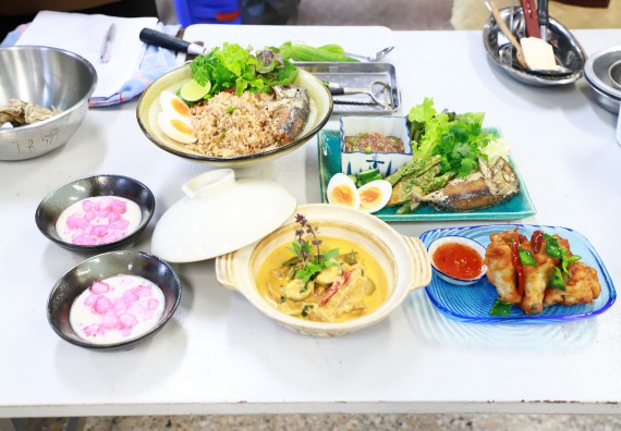 ภาพกิจกรรม  โปรแกรมวิชาวิทยาศาสตร์และเทคโนโลยีการอาหาร จัดกิจกรรมอบรมเชิงปฏิบัติการ เรื่อง การพัฒนาผู้เรียนตามผลการเรียนรู้ที่คาดหวังของหลักสูตรวิทยาศาสตรบัณฑิต สาขาวิชานวัตกรรมและธุรกิจอาหาร