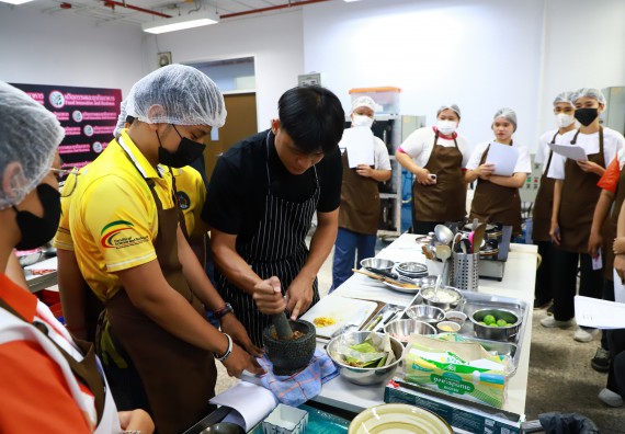 ภาพกิจกรรม  โปรแกรมวิชาวิทยาศาสตร์และเทคโนโลยีการอาหาร จัดกิจกรรมอบรมเชิงปฏิบัติการ เรื่อง การพัฒนาผู้เรียนตามผลการเรียนรู้ที่คาดหวังของหลักสูตรวิทยาศาสตรบัณฑิต สาขาวิชานวัตกรรมและธุรกิจอาหาร