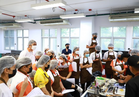 ภาพกิจกรรม  โปรแกรมวิชาวิทยาศาสตร์และเทคโนโลยีการอาหาร จัดกิจกรรมอบรมเชิงปฏิบัติการ เรื่อง การพัฒนาผู้เรียนตามผลการเรียนรู้ที่คาดหวังของหลักสูตรวิทยาศาสตรบัณฑิต สาขาวิชานวัตกรรมและธุรกิจอาหาร