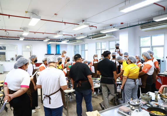 ภาพกิจกรรม  โปรแกรมวิชาวิทยาศาสตร์และเทคโนโลยีการอาหาร จัดกิจกรรมอบรมเชิงปฏิบัติการ เรื่อง การพัฒนาผู้เรียนตามผลการเรียนรู้ที่คาดหวังของหลักสูตรวิทยาศาสตรบัณฑิต สาขาวิชานวัตกรรมและธุรกิจอาหาร
