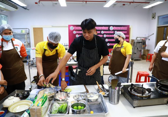 ภาพกิจกรรม  โปรแกรมวิชาวิทยาศาสตร์และเทคโนโลยีการอาหาร จัดกิจกรรมอบรมเชิงปฏิบัติการ เรื่อง การพัฒนาผู้เรียนตามผลการเรียนรู้ที่คาดหวังของหลักสูตรวิทยาศาสตรบัณฑิต สาขาวิชานวัตกรรมและธุรกิจอาหาร