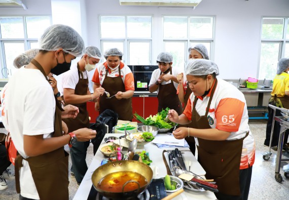 ภาพกิจกรรม  โปรแกรมวิชาวิทยาศาสตร์และเทคโนโลยีการอาหาร จัดกิจกรรมอบรมเชิงปฏิบัติการ เรื่อง การพัฒนาผู้เรียนตามผลการเรียนรู้ที่คาดหวังของหลักสูตรวิทยาศาสตรบัณฑิต สาขาวิชานวัตกรรมและธุรกิจอาหาร