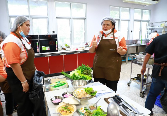 ภาพกิจกรรม  โปรแกรมวิชาวิทยาศาสตร์และเทคโนโลยีการอาหาร จัดกิจกรรมอบรมเชิงปฏิบัติการ เรื่อง การพัฒนาผู้เรียนตามผลการเรียนรู้ที่คาดหวังของหลักสูตรวิทยาศาสตรบัณฑิต สาขาวิชานวัตกรรมและธุรกิจอาหาร