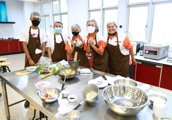 ภาพกิจกรรม  โปรแกรมวิชาวิทยาศาสตร์และเทคโนโลยีการอาหาร จัดกิจกรรมอบรมเชิงปฏิบัติการ เรื่อง การพัฒนาผู้เรียนตามผลการเรียนรู้ที่คาดหวังของหลักสูตรวิทยาศาสตรบัณฑิต สาขาวิชานวัตกรรมและธุรกิจอาหาร