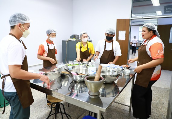 ภาพกิจกรรม  โปรแกรมวิชาวิทยาศาสตร์และเทคโนโลยีการอาหาร จัดกิจกรรมอบรมเชิงปฏิบัติการ เรื่อง การพัฒนาผู้เรียนตามผลการเรียนรู้ที่คาดหวังของหลักสูตรวิทยาศาสตรบัณฑิต สาขาวิชานวัตกรรมและธุรกิจอาหาร