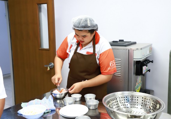 ภาพกิจกรรม  โปรแกรมวิชาวิทยาศาสตร์และเทคโนโลยีการอาหาร จัดกิจกรรมอบรมเชิงปฏิบัติการ เรื่อง การพัฒนาผู้เรียนตามผลการเรียนรู้ที่คาดหวังของหลักสูตรวิทยาศาสตรบัณฑิต สาขาวิชานวัตกรรมและธุรกิจอาหาร