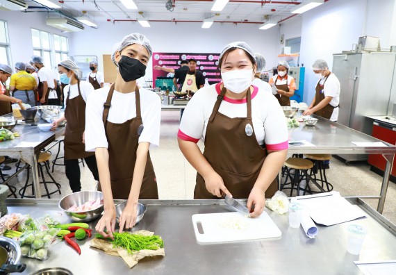 ภาพกิจกรรม  โปรแกรมวิชาวิทยาศาสตร์และเทคโนโลยีการอาหาร จัดกิจกรรมอบรมเชิงปฏิบัติการ เรื่อง การพัฒนาผู้เรียนตามผลการเรียนรู้ที่คาดหวังของหลักสูตรวิทยาศาสตรบัณฑิต สาขาวิชานวัตกรรมและธุรกิจอาหาร