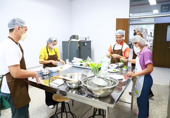 ภาพกิจกรรม  โปรแกรมวิชาวิทยาศาสตร์และเทคโนโลยีการอาหาร จัดกิจกรรมอบรมเชิงปฏิบัติการ เรื่อง การพัฒนาผู้เรียนตามผลการเรียนรู้ที่คาดหวังของหลักสูตรวิทยาศาสตรบัณฑิต สาขาวิชานวัตกรรมและธุรกิจอาหาร