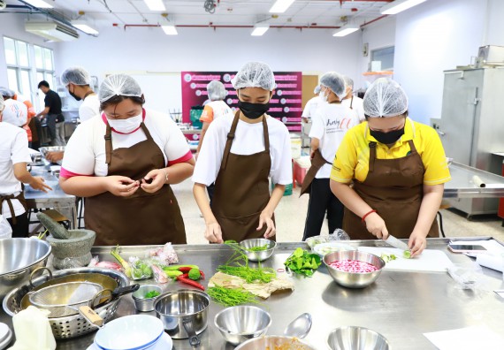 ภาพกิจกรรม  โปรแกรมวิชาวิทยาศาสตร์และเทคโนโลยีการอาหาร จัดกิจกรรมอบรมเชิงปฏิบัติการ เรื่อง การพัฒนาผู้เรียนตามผลการเรียนรู้ที่คาดหวังของหลักสูตรวิทยาศาสตรบัณฑิต สาขาวิชานวัตกรรมและธุรกิจอาหาร