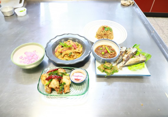 ภาพกิจกรรม  โปรแกรมวิชาวิทยาศาสตร์และเทคโนโลยีการอาหาร จัดกิจกรรมอบรมเชิงปฏิบัติการ เรื่อง การพัฒนาผู้เรียนตามผลการเรียนรู้ที่คาดหวังของหลักสูตรวิทยาศาสตรบัณฑิต สาขาวิชานวัตกรรมและธุรกิจอาหาร