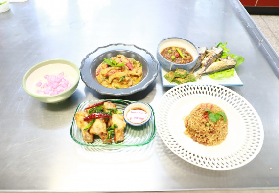 ภาพกิจกรรม  โปรแกรมวิชาวิทยาศาสตร์และเทคโนโลยีการอาหาร จัดกิจกรรมอบรมเชิงปฏิบัติการ เรื่อง การพัฒนาผู้เรียนตามผลการเรียนรู้ที่คาดหวังของหลักสูตรวิทยาศาสตรบัณฑิต สาขาวิชานวัตกรรมและธุรกิจอาหาร