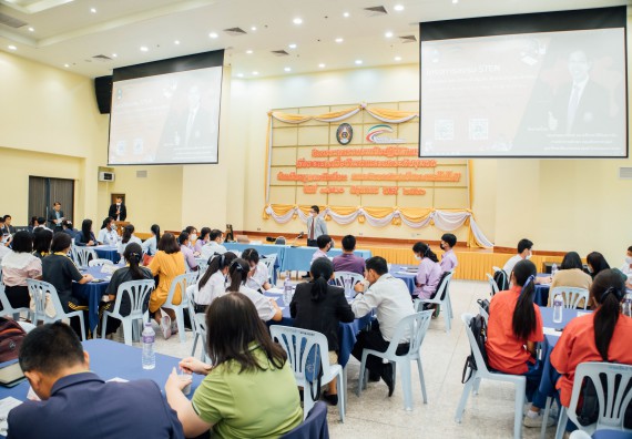 ภาพกิจกรรม อบรมเชิงปฏิบัติการ เรื่อง STEM เพื่อพัฒนาและยกระดับชุมชน