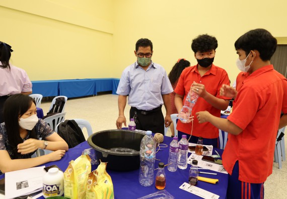 ภาพกิจกรรม อบรมเชิงปฏิบัติการ เรื่อง STEM เพื่อพัฒนาและยกระดับชุมชน