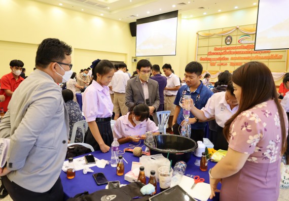 ภาพกิจกรรม อบรมเชิงปฏิบัติการ เรื่อง STEM เพื่อพัฒนาและยกระดับชุมชน
