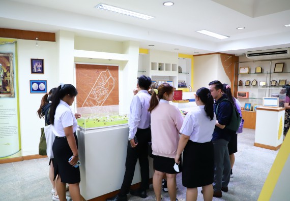 ภาพกิจกรรม  คณะวิทยาศาสตร์และเทคโนโลยี ต้อนรับคณะอาจารย์และนักศึกษาจาก Georgia Gwinnett College ประเทศสหรัฐอเมริกา